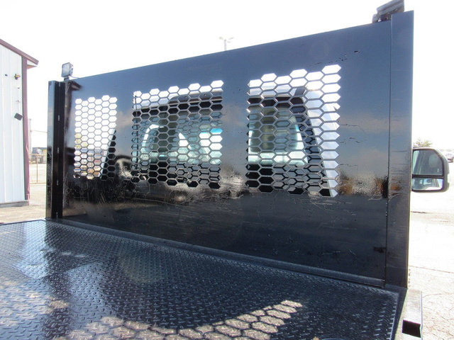 Used 2017 Ford F550 4x4 Regular Cab Super Duty image 19