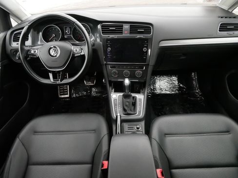 Used 2018 Volkswagen Golf Alltrack SE image 10