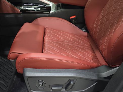 New 2025 Audi SQ5 Prestige image 28