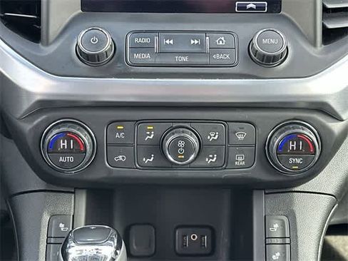 Used 2018 GMC Acadia SLT image 15