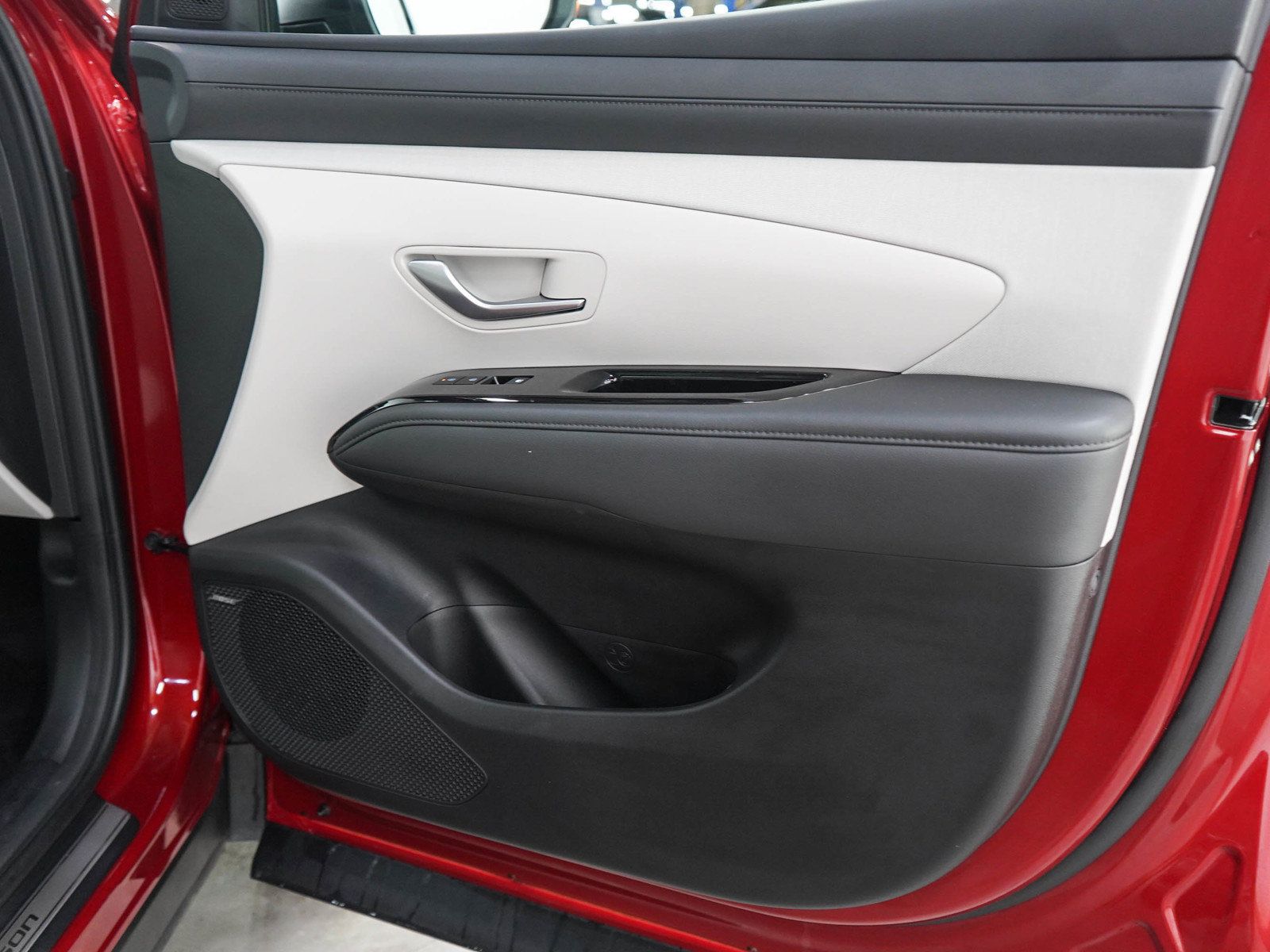 Used 2026 Hyundai Tucson Limited AWD/4WD image 11