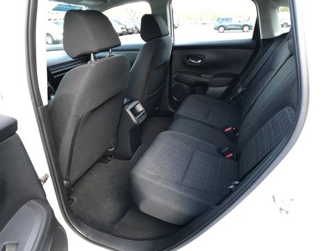 Certified 2023 Honda HR-V LX image 9
