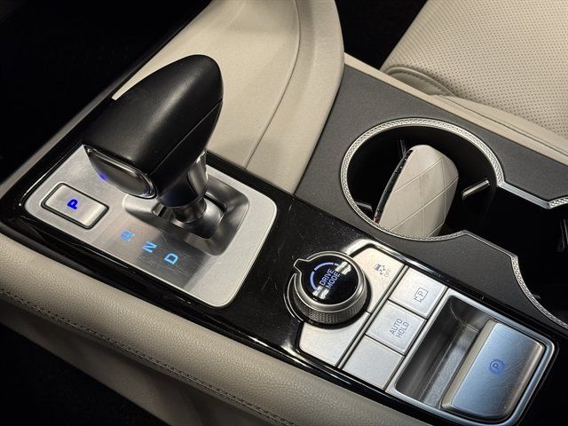 Used 2024 Genesis G70 2.5T AWD/4WD image 30