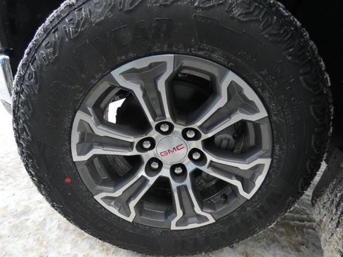 New 2026 GMC Sierra 1500 SLE w/ X31 Off-Road Package image 8