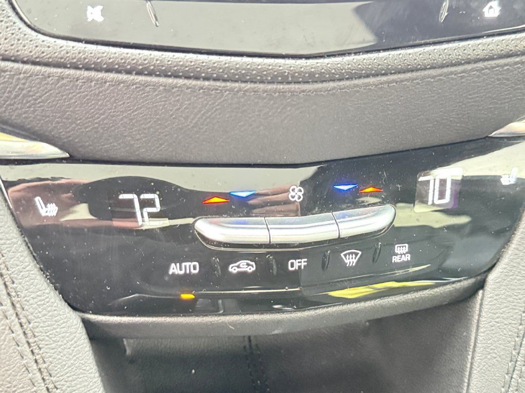 Used 2025 Cadillac XT5 Premium Luxury AWD/4WD image 29