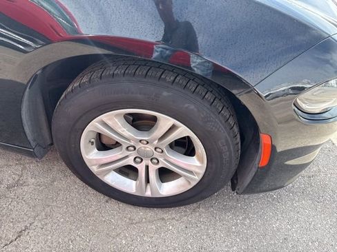 Used 2022 Dodge Charger SXT w/ Leather Interior Group image 5