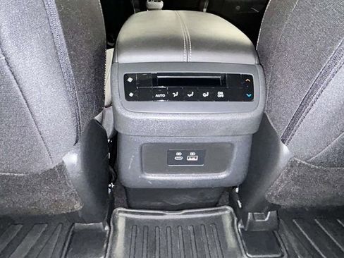 Used 2025 Nissan Pathfinder SV w/ SV Premium Package FWD image 11