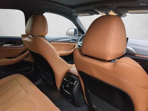 Used 2024 BMW X4 M40i image 22