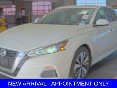 Used 2021 Nissan Altima 2.5 SV w/ SV Premium Package