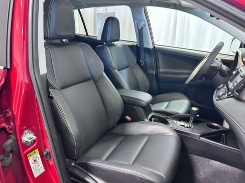 Used 2015 Toyota RAV4 Limited image 22