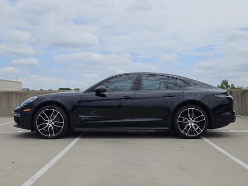 Certified 2023 Porsche Panamera 4 Platinum Edition AWD/4WD image 2
