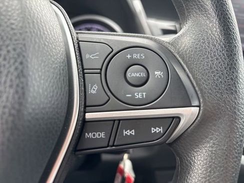 Used 2022 Toyota Camry LE image 15