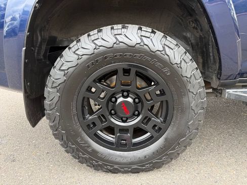 Used 2023 Toyota 4Runner TRD Off-Road Premium w/ Off Road Premium Plus Package AWD/4WD image 9