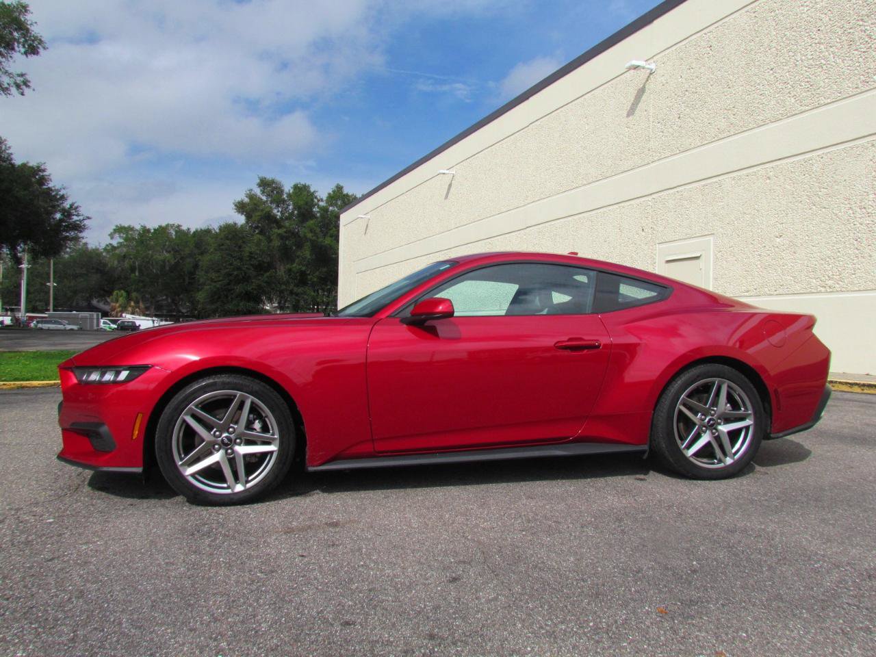 Used 2024 Ford Mustang EcoBoost RWD image 4