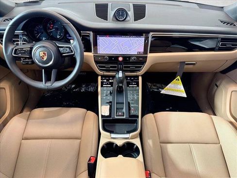 Used 2026 Porsche Macan AWD/4WD image 20