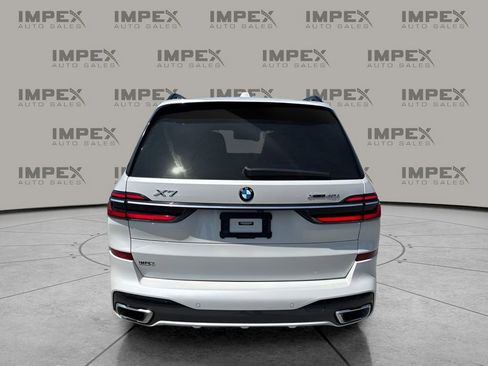 Used 2024 BMW X7 xDrive40i w/ Executive Package AWD/4WD image 4