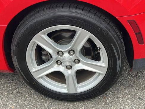 Used 2020 Chevrolet Camaro LT image 10