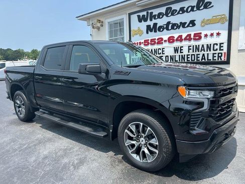 Used 2023 Chevrolet Silverado 1500 RST w/ Convenience Package II AWD/4WD image 2