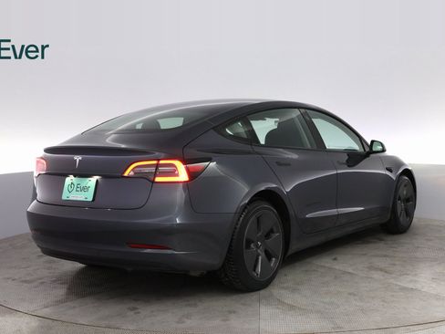 Used 2023 Tesla Model 3 Standard Range image 12
