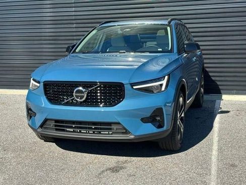 New 2025 Volvo XC40 B5 Ultra w/ Protection Package AWD/4WD image 5