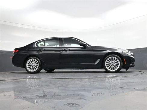 Used 2022 BMW 530i w/ Premium Package image 26