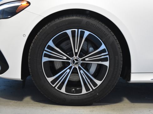 New 2026 Mercedes-Benz E 350 4MATIC Sedan image 20