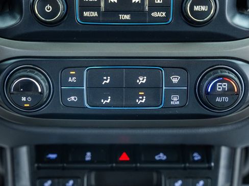 Used 2015 Chevrolet Colorado Z71 image 23