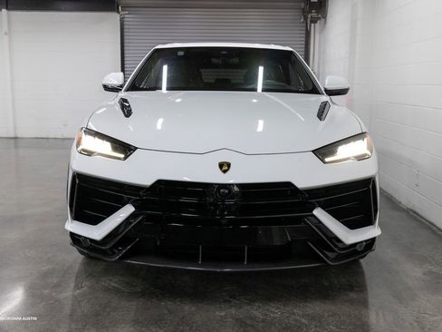 Used 2023 Lamborghini Urus Performante AWD/4WD image 3