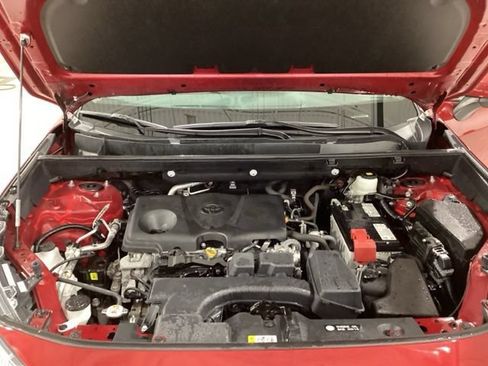 Used 2025 Toyota RAV4 XLE AWD/4WD image 17