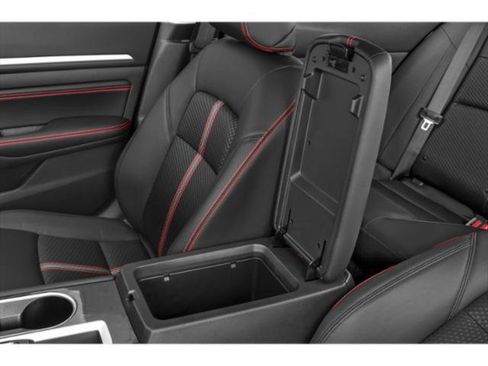 New 2025 Nissan Altima 2.5 SR w/ SR Premium Package FWD image 17