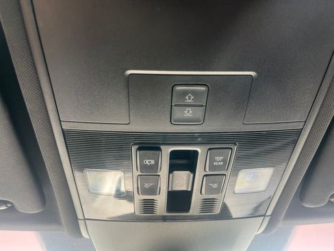 Used 2020 Volkswagen Atlas Cross Sport SEL AWD/4WD image 29