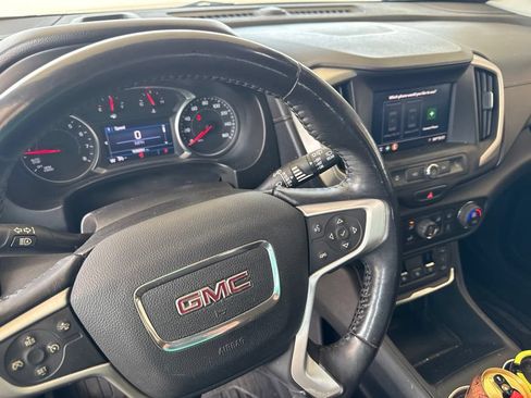 Used 2020 GMC Terrain SLE w/ Driver Convenience Package FWD image 11