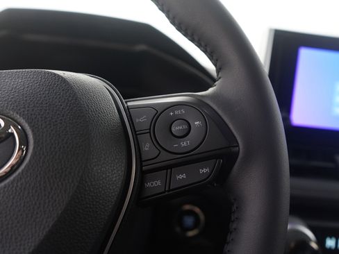 Used 2024 Toyota RAV4 XLE image 27