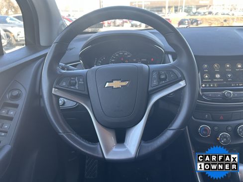Used 2019 Chevrolet Trax LT w/ LT Convenience Package image 13