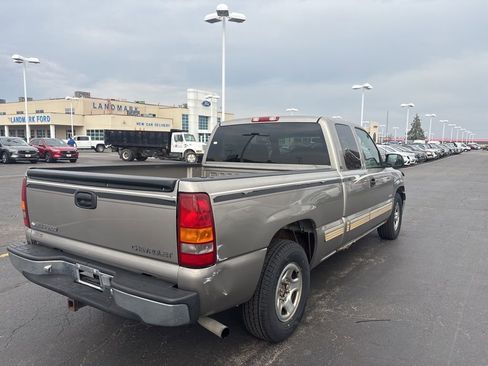 Used 2001 Chevrolet Silverado 1500 LS w/ Firm Ride Suspension Pkg image 6
