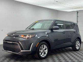 Used 2023 Kia Soul LX w/ Option Group 015 FWD video 2