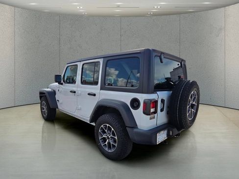 Used 2024 Jeep Wrangler Unlimited Sport AWD/4WD image 3
