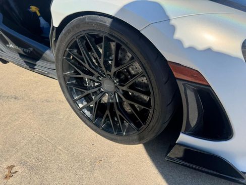 Used 2018 McLaren 720S image 6