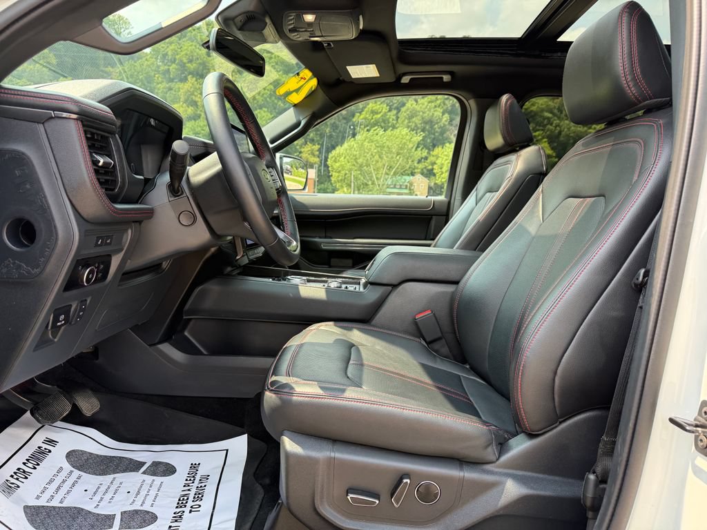 Used 2024 Ford Expedition Max Limited AWD/4WD image 24