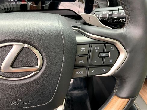 Used 2024 Lexus RX 350 Premium w/ Accessory Package AWD/4WD image 25