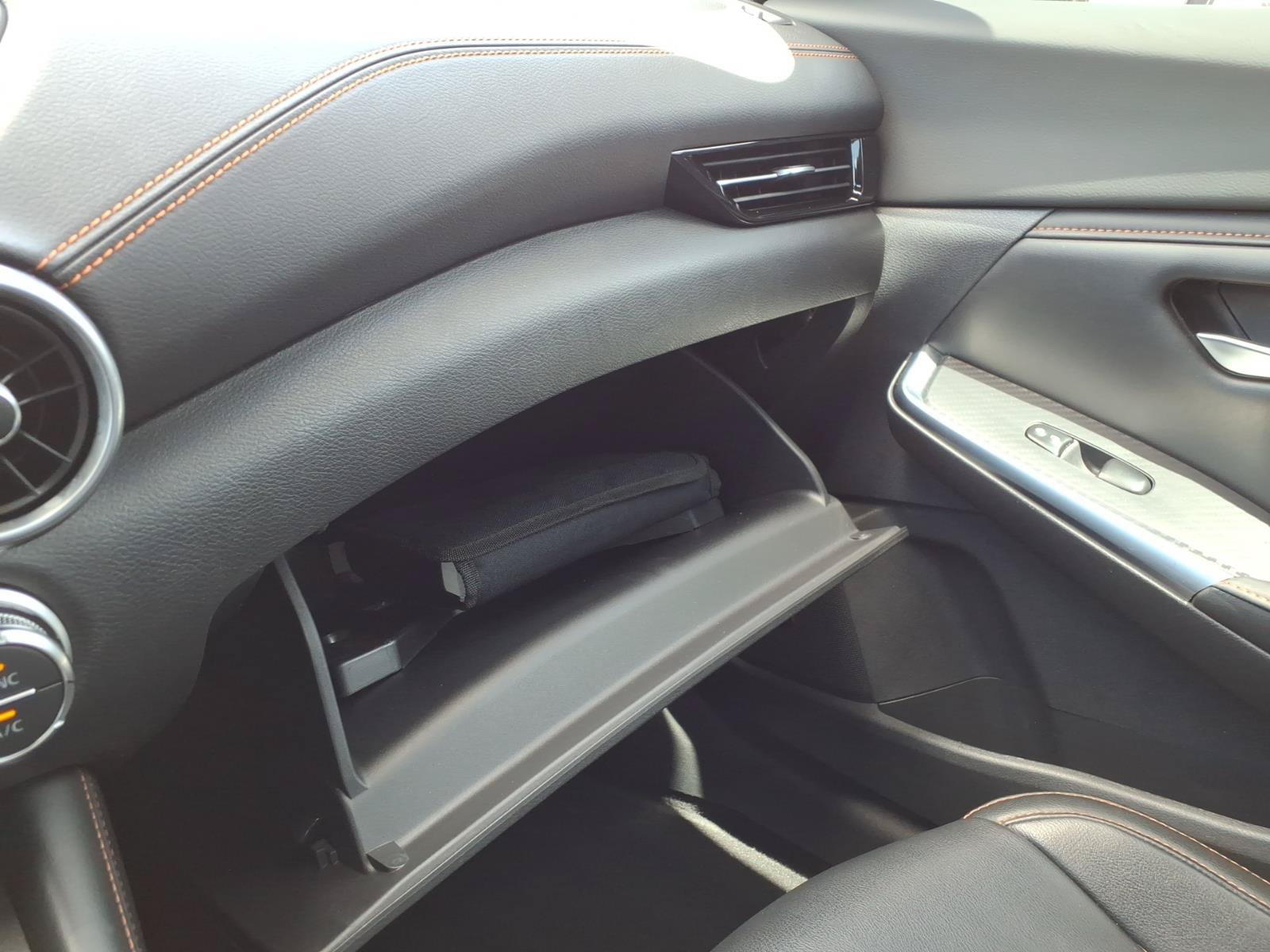Used 2022 Nissan Sentra SR w/ SR Premium Package FWD image 29