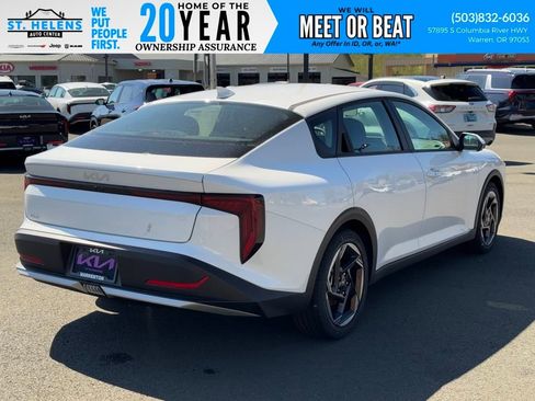 Used 2025 Kia K4 EX image 9
