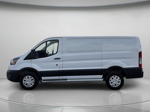 Certified 2025 Ford Transit 250 Low Roof w/ Exterior Upgrade Package RWD image 5