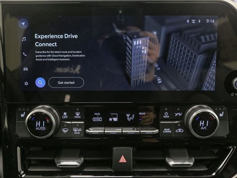 New 2026 Toyota Highlander XLE image 19