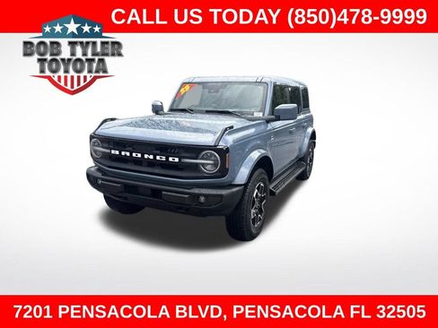 Used 2025 Ford Bronco Outer Banks AWD/4WD image 1