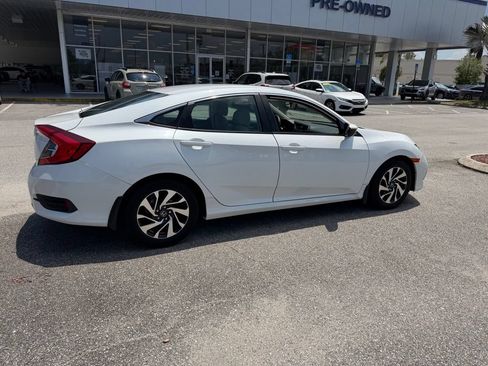 Used 2021 Honda Civic LX image 3
