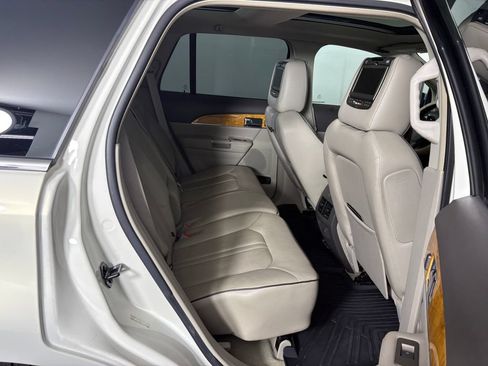 Used 2013 Lincoln MKX FWD image 34
