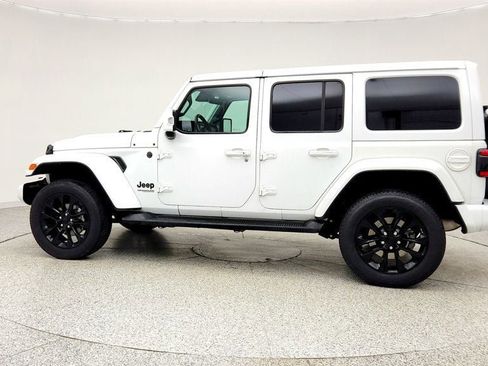 Used 2022 Jeep Wrangler Unlimited Sahara AWD/4WD image 8