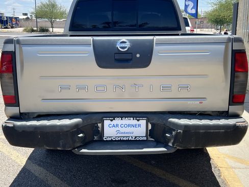 Used 2002 Nissan Frontier XE RWD image 3