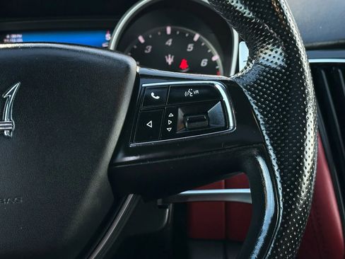 Used 2017 Maserati Levante Sport Utility 4D image 31